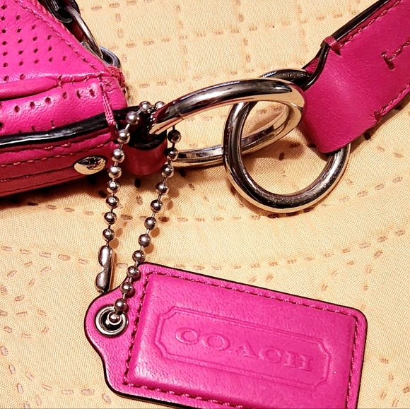 🌺COACH LEATHER HOT PINK HOBO